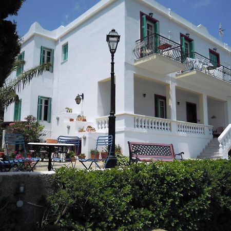 Blue Dolphin Batsíon Exterior foto