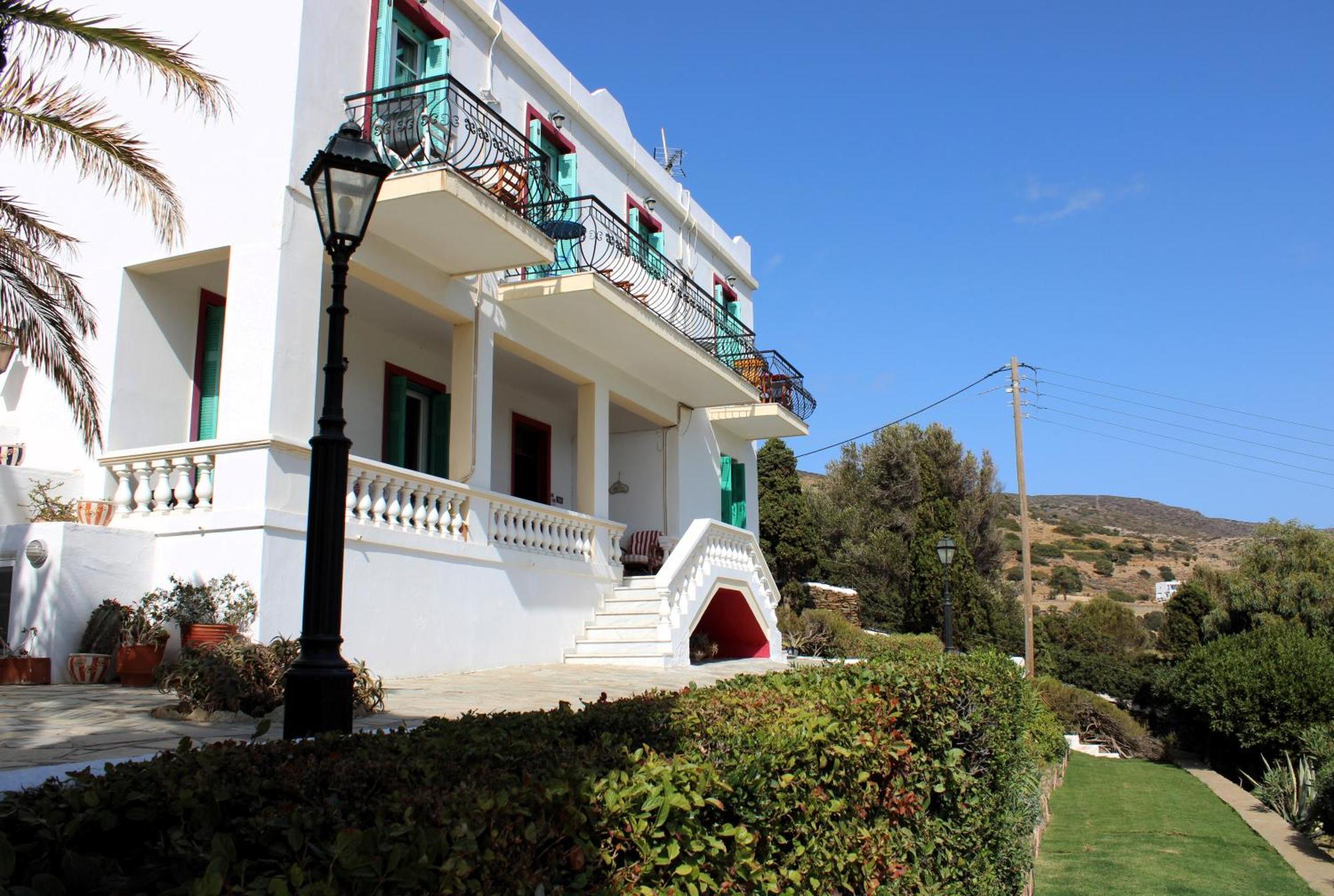 Blue Dolphin Batsíon Exterior foto